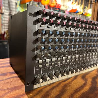 Mackie LM-3204 16-Channel Stereo Line Mixer 1997 - 2002 - Dark Gray image 4