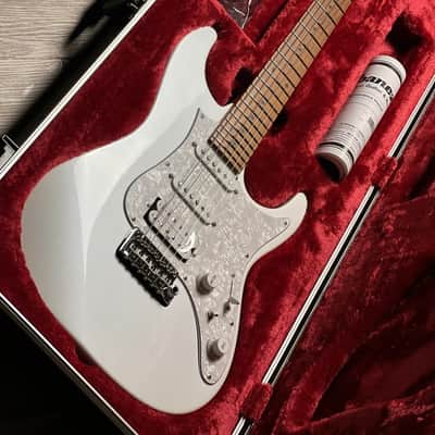 Ibanez Prestige AZ2204 in Pearl White image 4