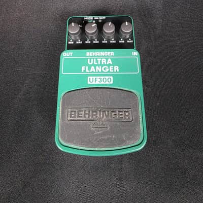 Behringer UF300 Ultra Flanger 2000s - Green image 1
