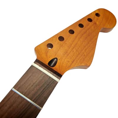 Strat Style neck Roasted maple with rosewood fretboard (Nitro Satin) - round end frets image 4