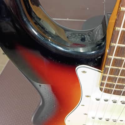 Fender Vintera II Road Worn '60s Stratocaster 2026 - 3 Color Sunburst Limted edition 7.1 pounds image 4
