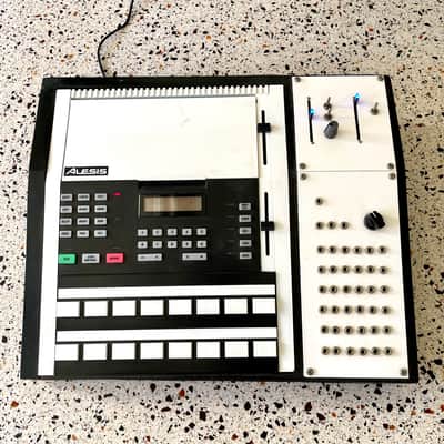 Alesis HR-16 Curcuit Bent (Needs Service)