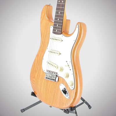 Fender Certified Pre-Owned American Vintage II 1973 Stratocaster, Rosewood Fingerboard, Aged Natural (H1) (14238) image 3