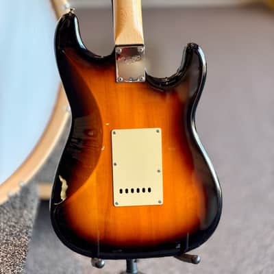 Squier by Fender Affinity Stratocaster Left-Handed Electric Guitar, Brown Sunburst image 5