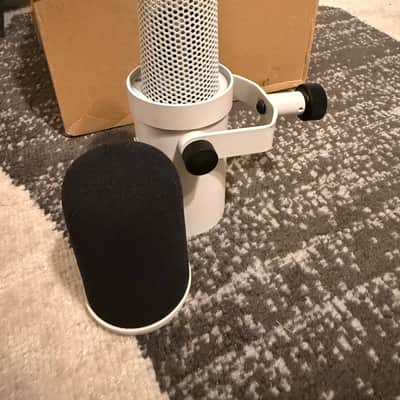 Universal Audio Standard SD-1 Cardioid Dynamic Microphone 2022 - Present - White image 4