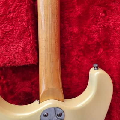 Mosrite Mark I (Ventures) 1965 - Pearl White - Made in USA image 5