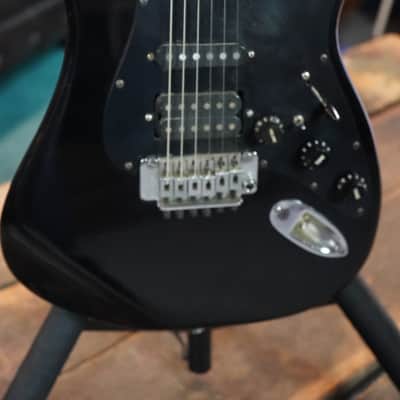 1980s Kramer Striker 300ST image 2