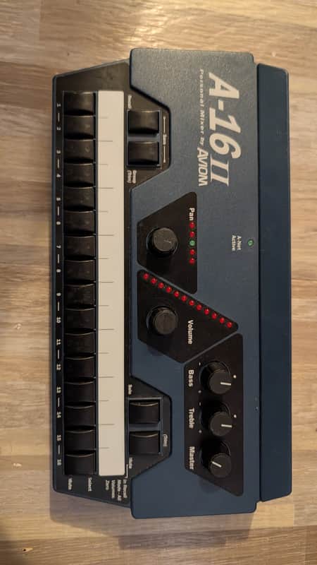 Aviom A-16II Personal Mixer 2010s - Blue