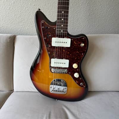 Squier Classic Vibe '60s Jazzmaster 2018 - Present - 3-Tone Sunburst image 3