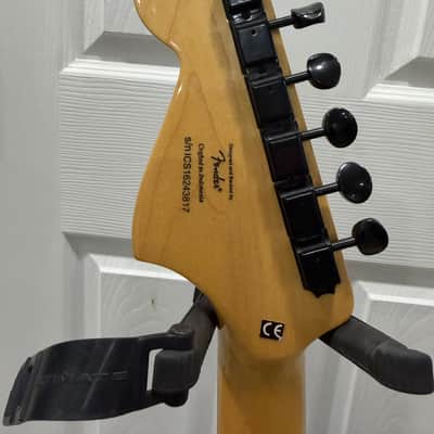 Squier Vintage Modified Baritone Jazzmaster with Rosewood Fretboard 2016 - 2017 - Transparent Black image 8
