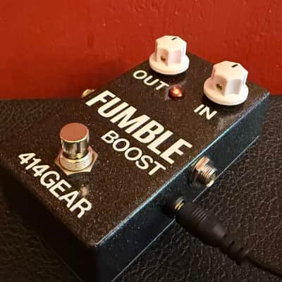 PedalPCB Fumble (JHS Fumble Boost Clone) – Powder-Coated Black Prismatic CosmosOverview image 2