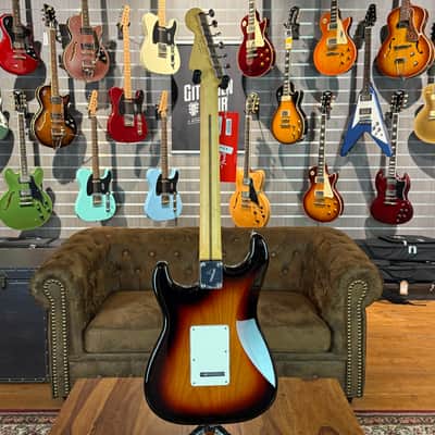 FENDER Player II Stratocaster HSS 3-Color Sunburst image 8
