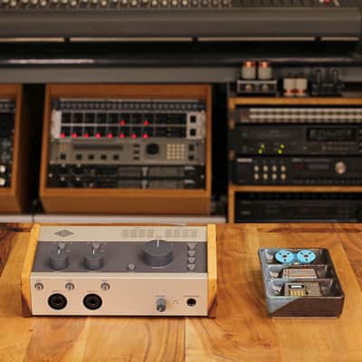 Universal Audio VOLT 476 4-In 4-Out USB Audio Interface Tilt Wood Panel Upgrade image 5