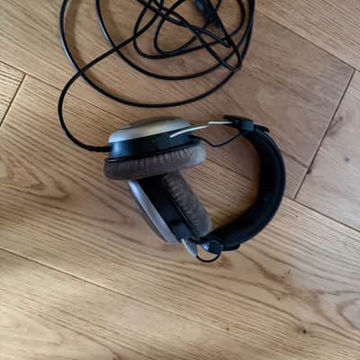 Beyerdynamic DT-880 Pro Studio Headphones 2010s - Black/Silver image 2
