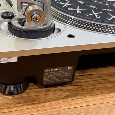 Technics SL-1200MK7 Silver Turntables Pair with Ortofon Concorde Cartridges image 5
