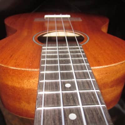 Teton TT003 Tenor Ukulele Mahogany w/ Teton Hard Case image 6