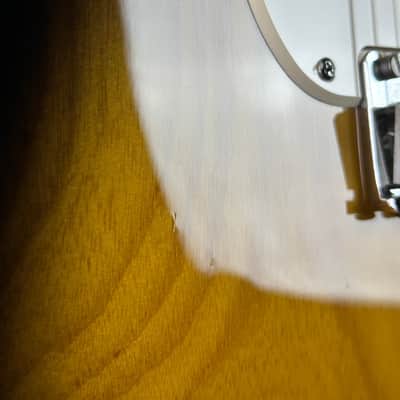 Used 2005 Fender 50th Anniversary Stratocaster 2-Tone Sunburst w/case TSU25274 image 5