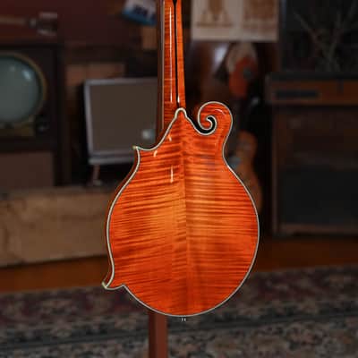 Eastman MD815PGE-HB F-Style Honeyburst Mandolin w/K&K Pickup #0663 image 9