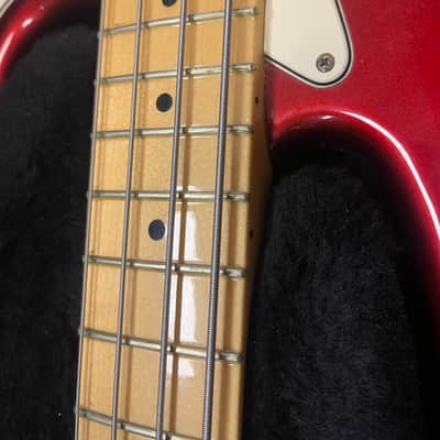 Fender American Standard Jazz Bass with Maple Fretboard in Fender hard case -2009 - Candy Cola image 9