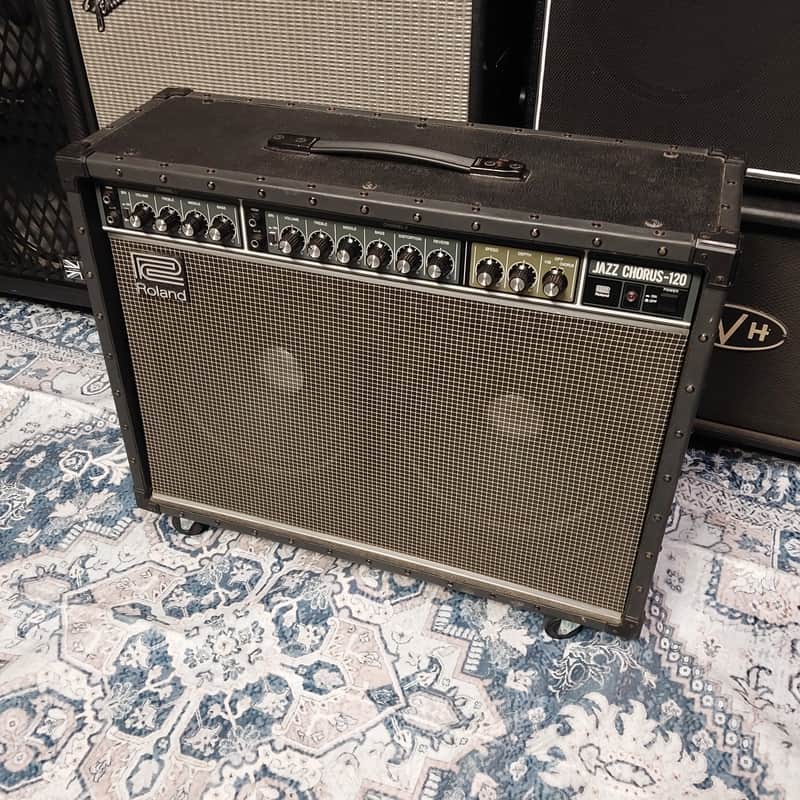 Roland JC-120 Jazz Chorus 2-Channel 120-Watt 2x12" Guitar Combo image 1