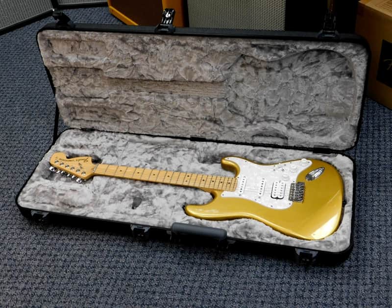 2006 Fender FSR American Special HSS Stratocaster Electric Guitar w/ Case! VERY NICE!!!