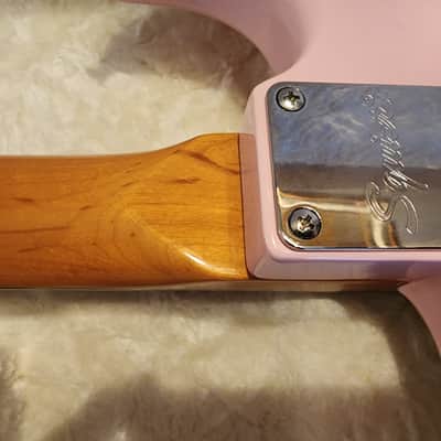 Squier Classic Vibe ’60s Stratocaster HSS Shell Pink + CME Pink Hardshell Case image 16