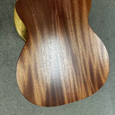 Martin 000C Jr-E Bass Junior Short Scale Acoustic/Electric Burst w/ Case image 3