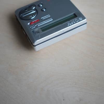 Sony Minidisc MZ-R70 2000 - Gray image 4