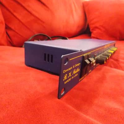 Tube Works RT-924 Blue Tube II 2 Chan Tube Pre-Amp image 6