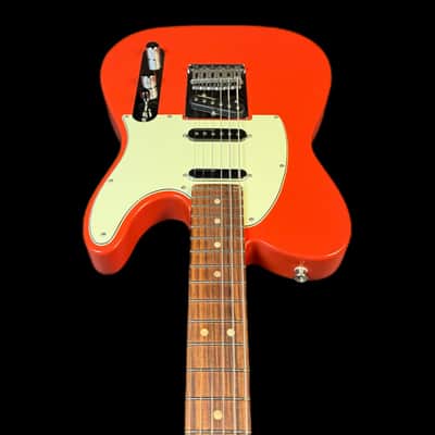 Fender Deluxe Nashville Telecaster Electric Guitar in Fiesta Red image 7