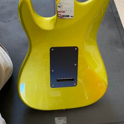 Fender American Ultra II Stratocaster with Maple Fretboard 2024 - Present - Solar Flare image 6