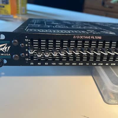 Peavey EQ-215 2 channel 15 band per channel rack mount EQ with rack mount bolts and washers. image 2