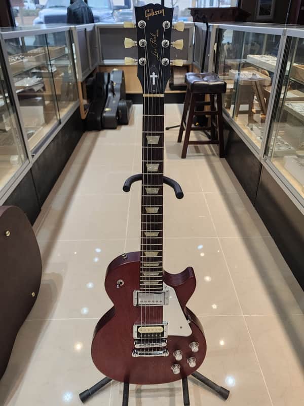 Gibson Les Paul Studio 2008- Wine Red image 1