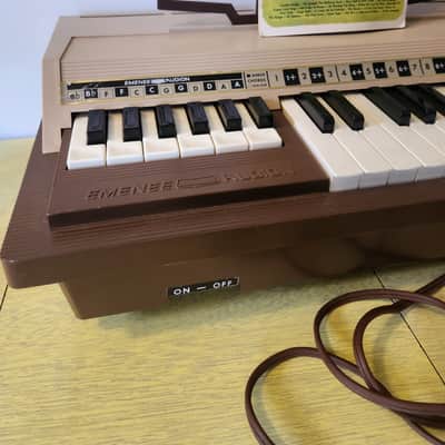 Emenee Audion Model 1805 Late 60s early 70s - Cream and brown image 4