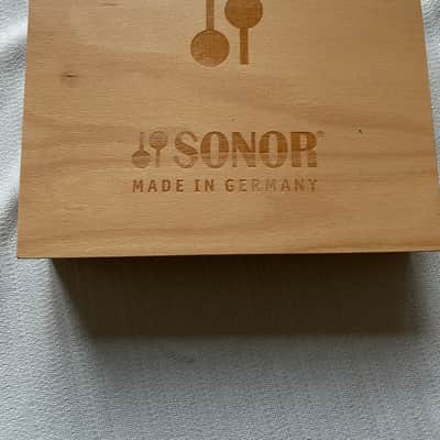 Sonor SQ2 Welcome Kit Wood Box with Gold Drum Key, Lanyard Keyholder and 8GB USB Drive image 1