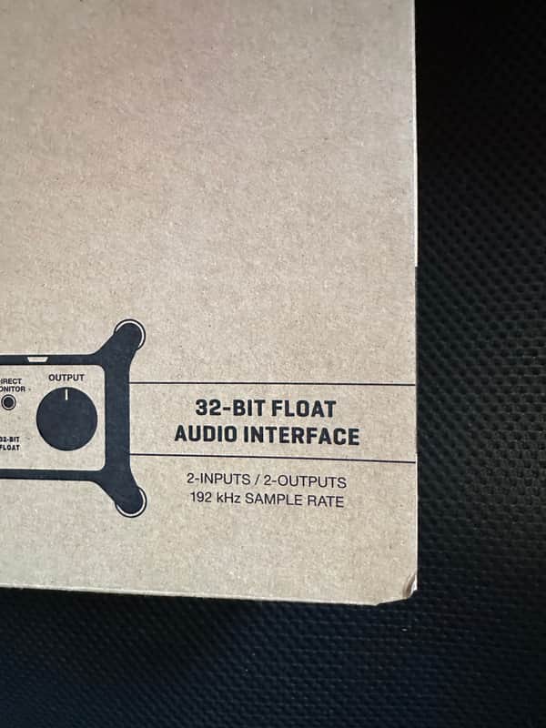Zoom UAC-232 USB-C Audio Interface 2023 - Present - Blue image 1