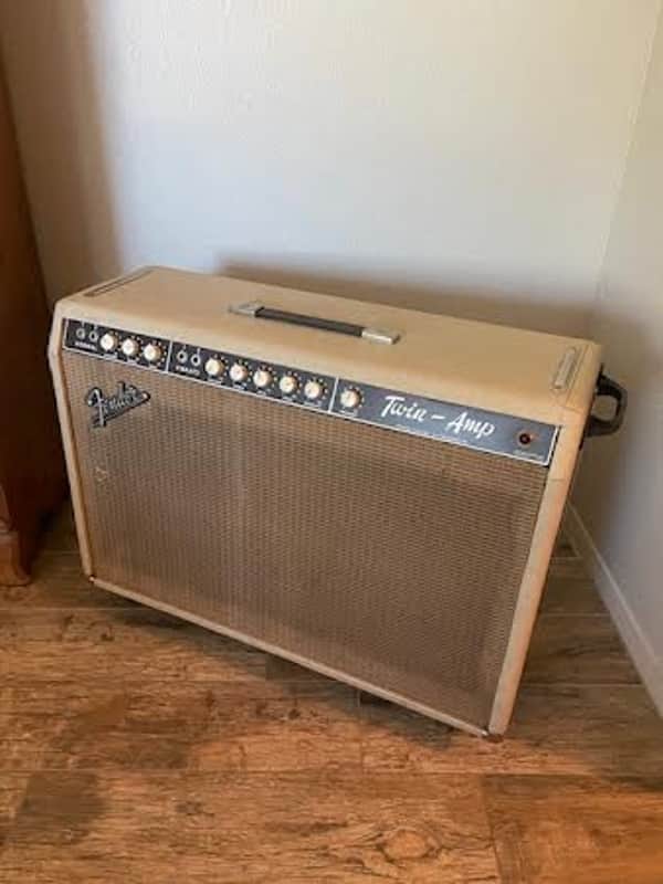 Fender Amplifier 1963 - Blonde image 1