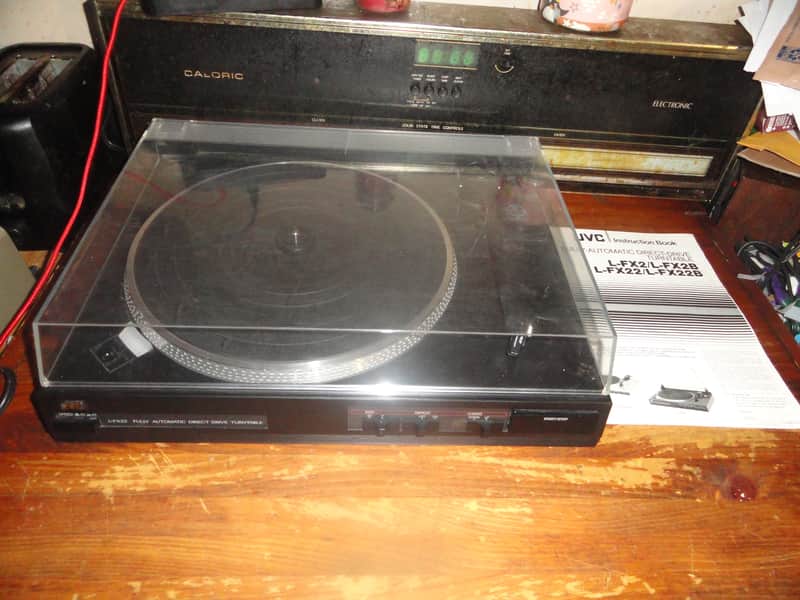 JVC Direct Drive Turntable Record Player L-FX22B WITH MANUAL Tested Working AT90