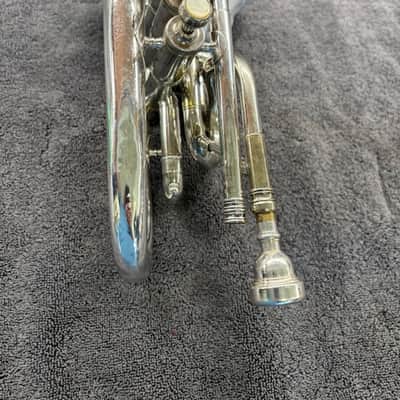 Unique Vintage King Cornet by HN White image 3