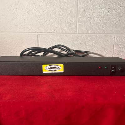 Hubbell MCCPSS19 Rack Mount Power Strip image 1