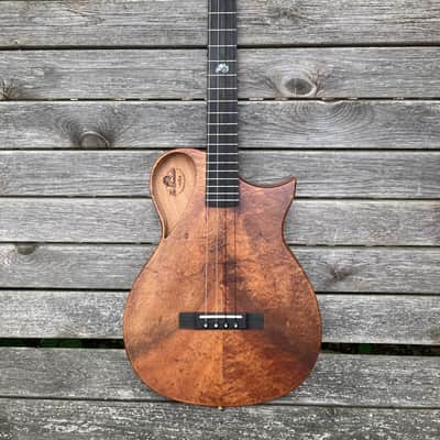 KALA Revelator Nautilus Master Grade Koa Baritone ukulele imagen 1