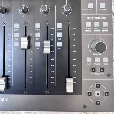 Solid State Logic SSL UF8 DAW Controller 2021 - Present - Black image 5