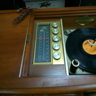 Vintage Magnavox Micromatic Stereo Console #150927-2 Phono/FM/AM/Aux Working image 5