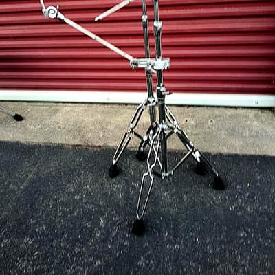 Pearl 2 stands grabber arm BC830 Uni-Lock Double Braced Convertible Boom Cymbal Stand 2010s - Chrome image 3