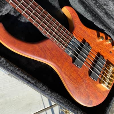 Modulus Graphite Quantum Q5 5-String Bass Guitar, graphite neck image 14