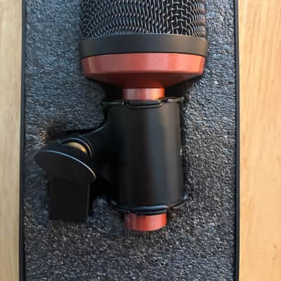 Avantone Pro MONDO Dynamic Kick Drum Microphone 2011 - Present - Red image 4