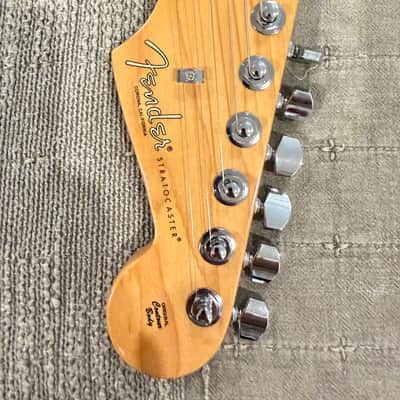 Player plus Stratocaster HSS w/ American pro II neck image 5