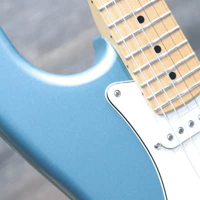 Fender Player Stratocaster Lake Placid Blue Maple Fingerboard Electric Guitar image 6