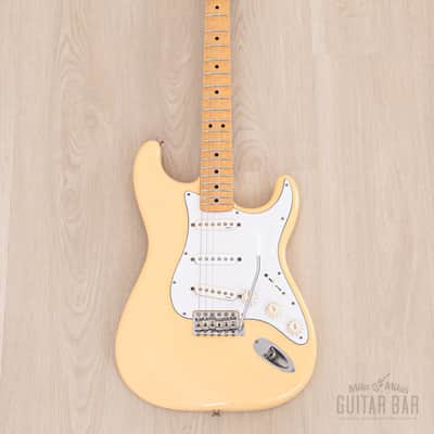 2001 Fender Yngwie Malmsteen Stratocaster ST71-140YM Yellow White, Near-Mint w/ Tweed Case & Hangtag, Japan image 2