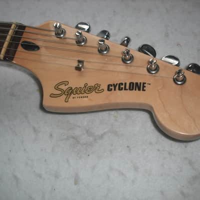 Squier Paranormal Series Cyclone 2020 - Daphne Blue image 8